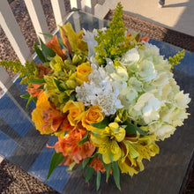 Load image into Gallery viewer, Large Bouquet