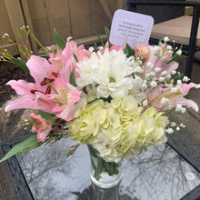 Load image into Gallery viewer, Large Bouquet