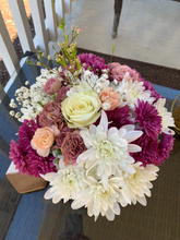 Load image into Gallery viewer, Large Bouquet
